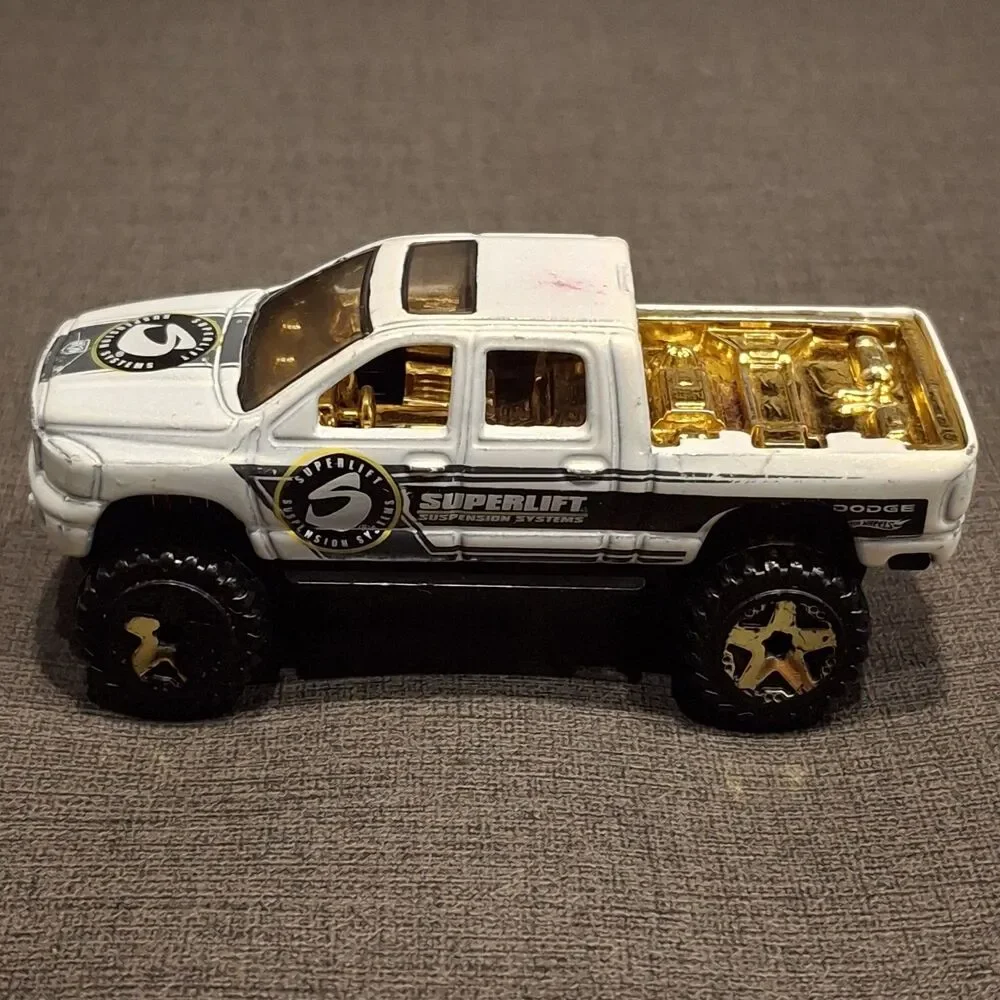 Hot Wheels 2006 Dodge RAM 1500 Truck Superlift Suspension Systems Diecast Toy